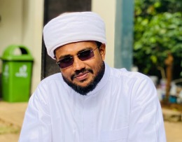 صورة الكاتب